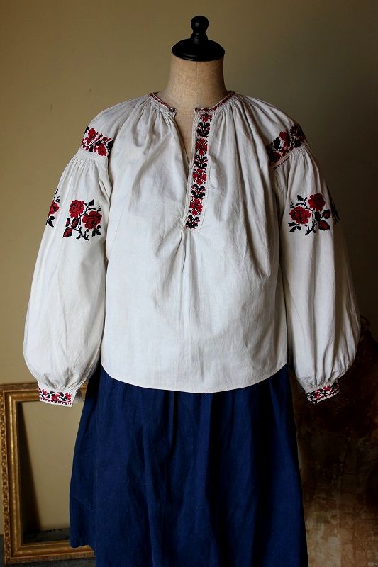 薔薇の刺繍ウクライナ民族衣装ブラウス