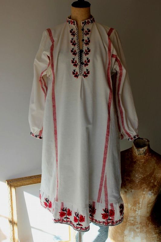 赤いストライプ厚手アンティークコットンのブルガリア民族衣装ワンピース