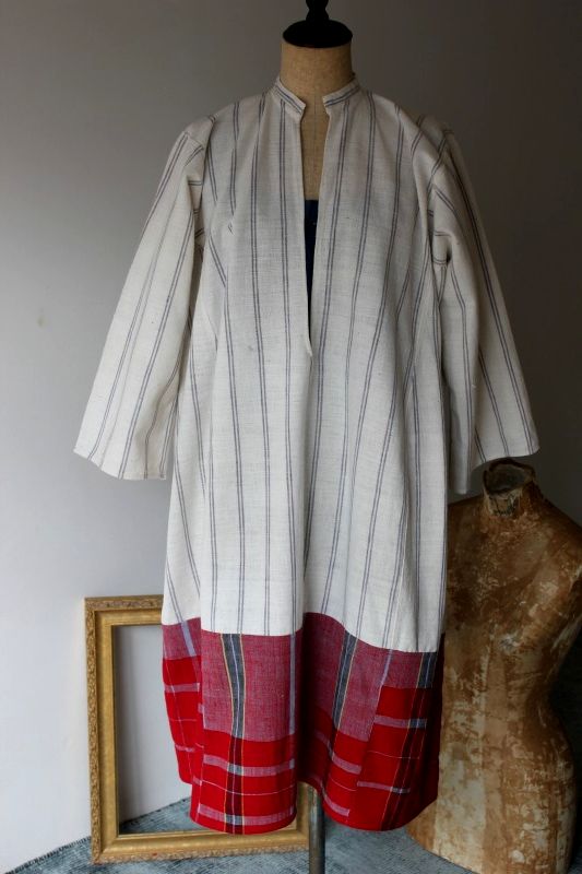 手織マドラスチェックス地とストライプ厚手アンティークコットンのブルガリア民族衣装ワンピース